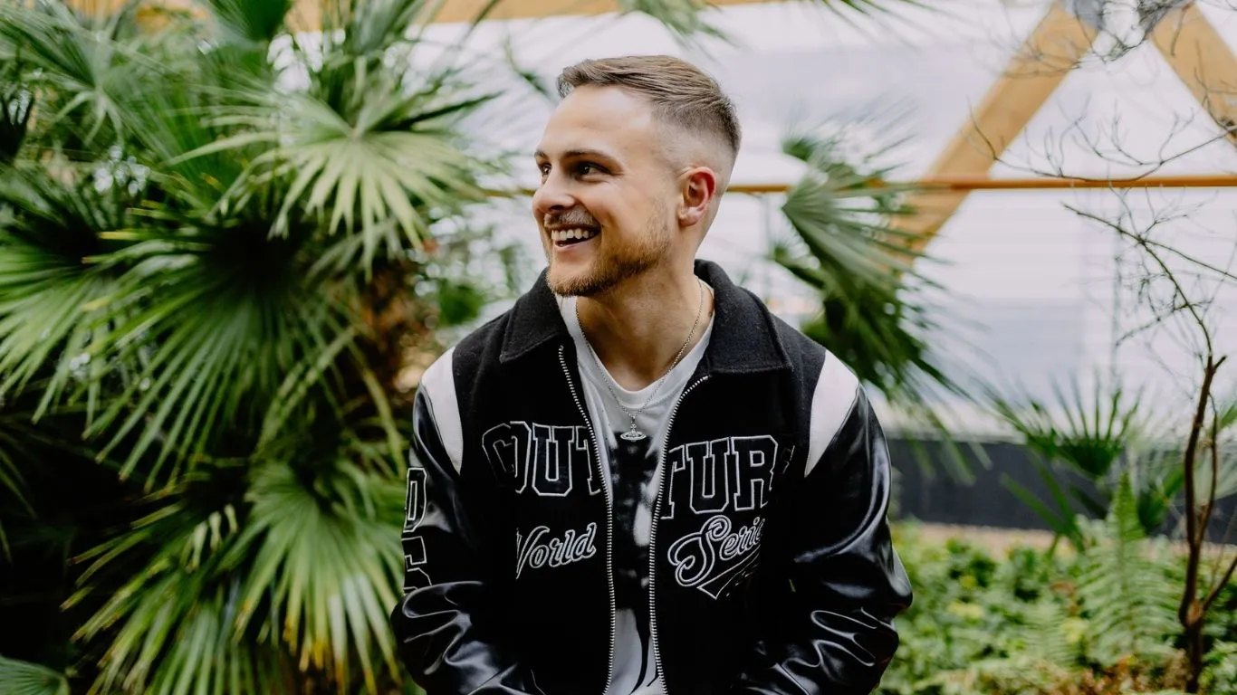 Lloyd barwood website image