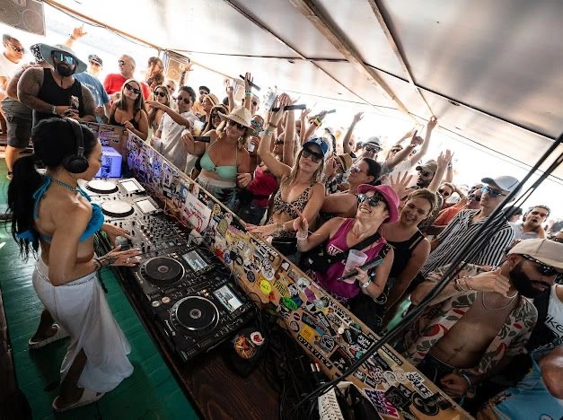 Țară Brooks Boat Party Balance Croația