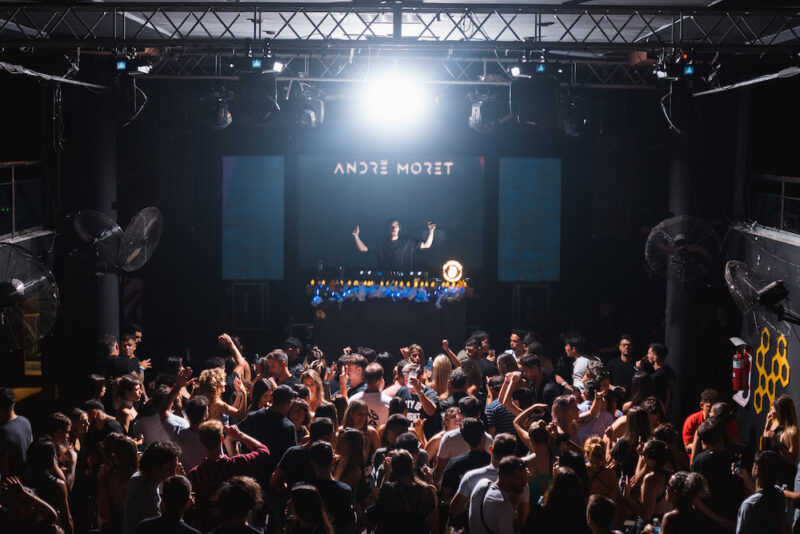 Andre MOret live photo